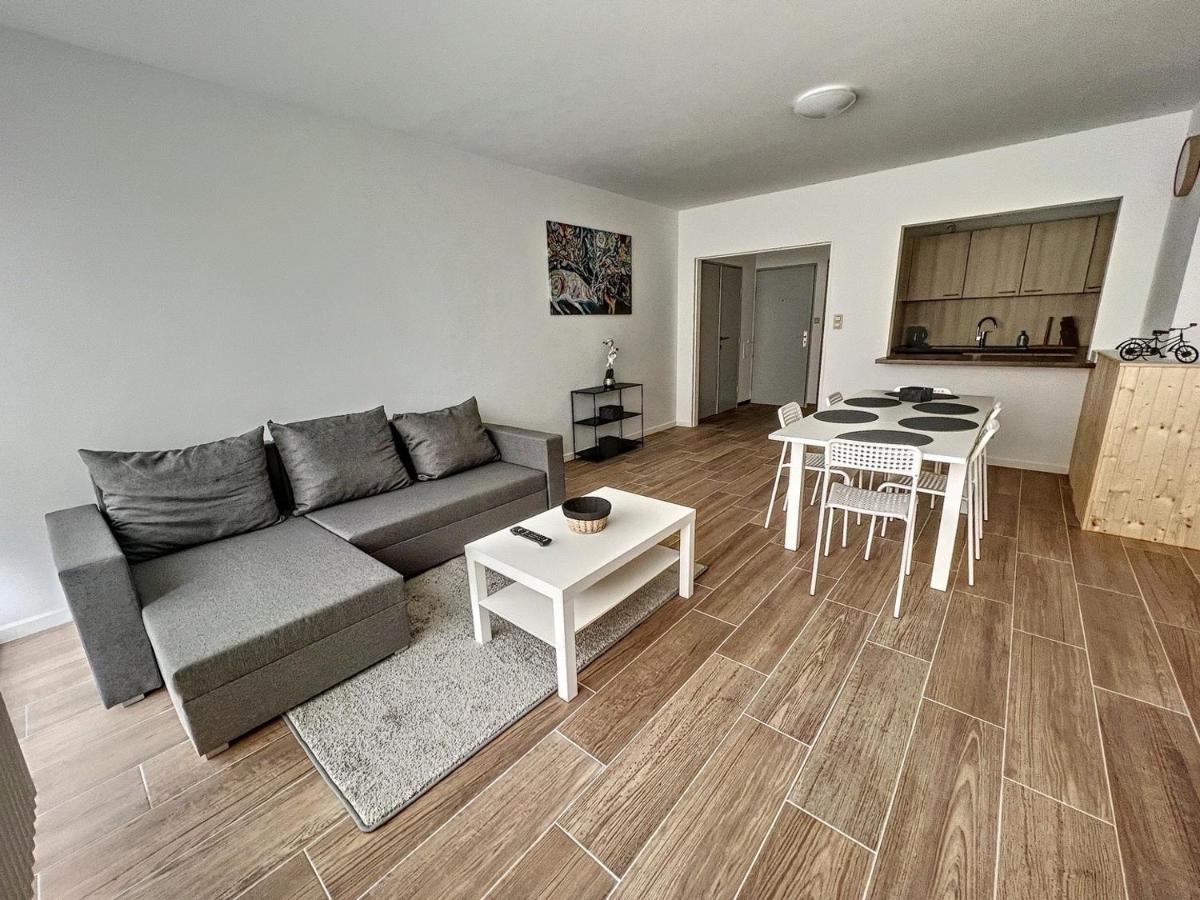 Tirou 5 Centre - Gare - Aeroport Apartment Charleroi